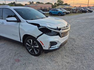 2022 Chevrolet Equinox Premier - Exterior Front Right Corner Image